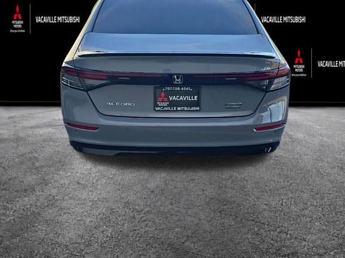 Used 2025 Honda Accord Touring image 4