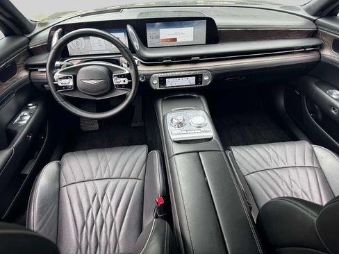 Used 2023 Genesis G90 3.5T AWD/4WD image 13