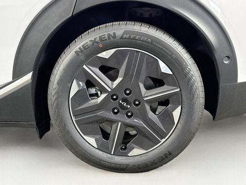 New 2025 Kia EV6 Light w/ Light LR Technology Package image 30