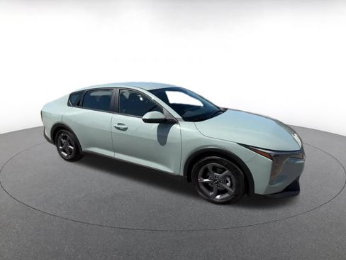 Used 2026 Kia K4 FWD image 2