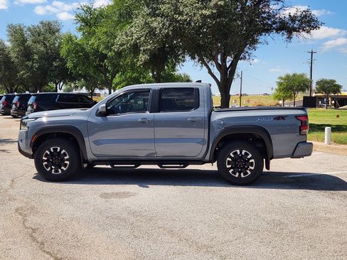 Used 2023 Nissan Frontier PRO-4X w/ Pro Convenience Package AWD/4WD image 3
