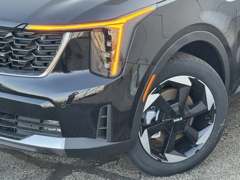 New 2026 Kia Sorento EX AWD/4WD image 32