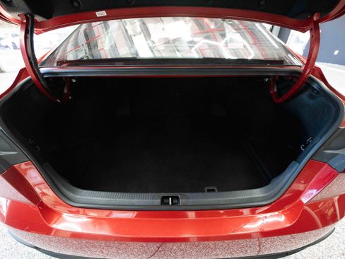 Used 2025 Toyota Camry SE image 27