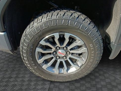 Used 2021 GMC Sierra 1500 AT4 w/ AT4 Premium Package AWD/4WD image 23