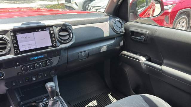 Used 2022 Toyota Tacoma TRD Sport w/ Technology Package RWD image 15