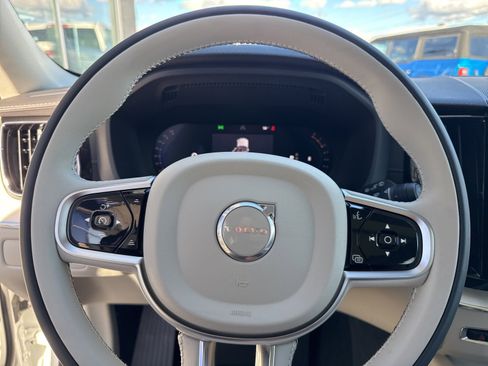 New 2026 Volvo XC60 B5 Ultra w/ Climate Package image 24