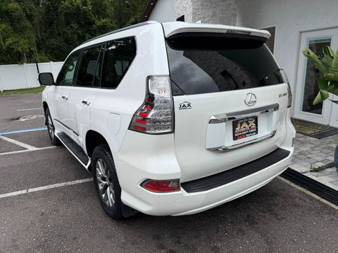 Used 2017 Lexus GX 460 Luxury w/ Preferred Accessory Package AWD/4WD image 13