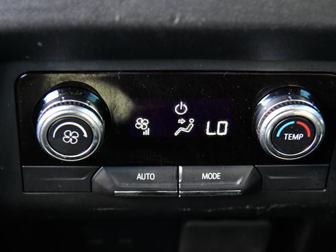 Used 2024 GMC Acadia Elevation AWD/4WD image 46