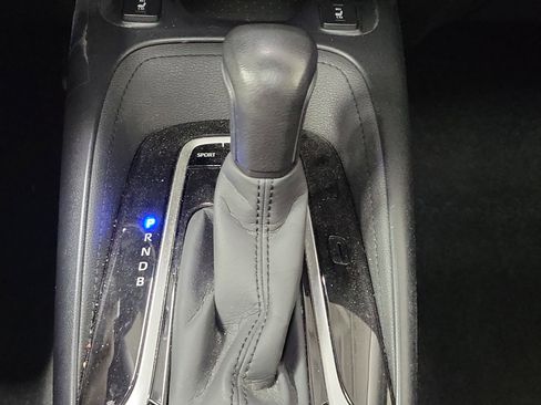 Used 2020 Toyota Corolla XLE image 29