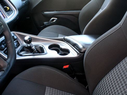 Used 2020 Dodge Challenger R/T w/ Shaker Package image 41