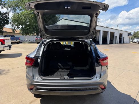 Used 2026 Chevrolet Trax LS FWD image 33