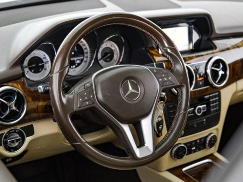 Used 2013 Mercedes-Benz GLK 350 2WD image 11