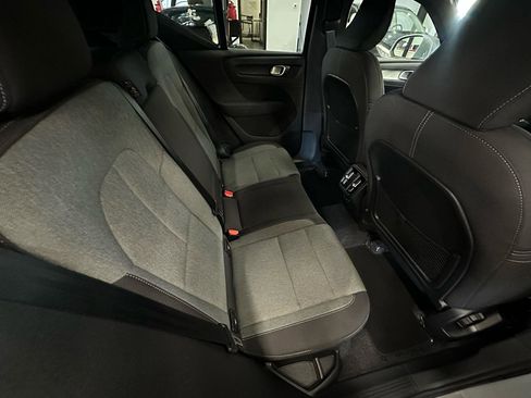 Used 2025 Volvo XC40 B5 Core AWD/4WD image 16