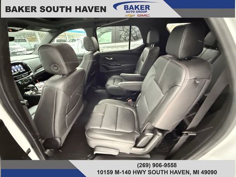 Used 2023 Chevrolet Traverse RS image 9