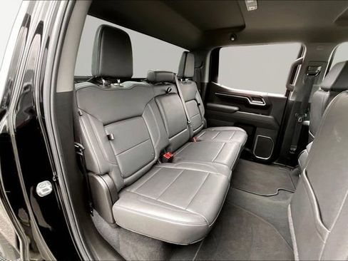 Used 2025 GMC Sierra 1500 SLT AWD/4WD image 17