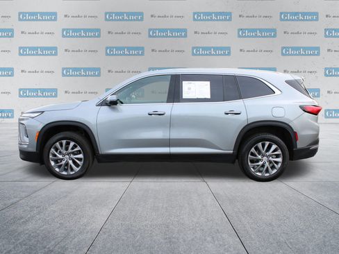 Used 2025 Buick Enclave Preferred image 10