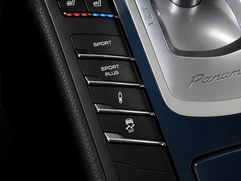 Used 2014 Porsche Panamera S RWD image 42
