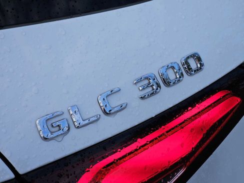 Used 2024 Mercedes-Benz GLC 300 GLC 300 image 11