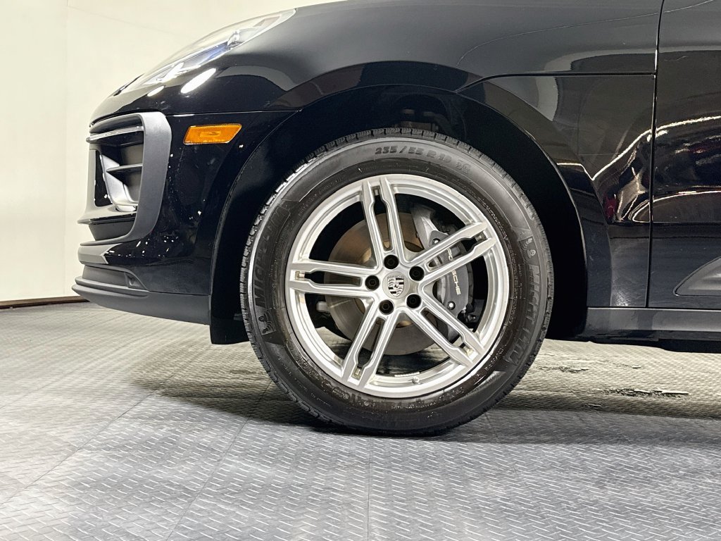 Certified 2026 Porsche Macan AWD/4WD image 27