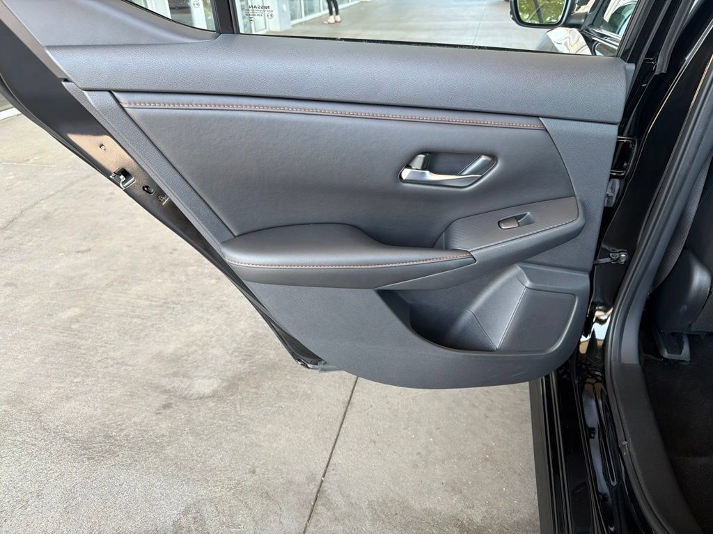 Used 2022 Nissan Sentra SR w/ SR Premium Package FWD image 19