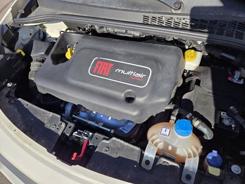 Used 2018 FIAT 500L Trekking w/ Popular Equipment Group image 17