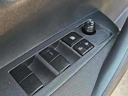 Used 2025 Toyota Corolla LE FWD image 16