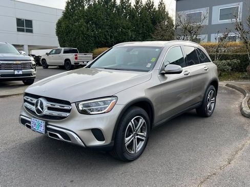 Used 2020 Mercedes-Benz GLC 300 image 3
