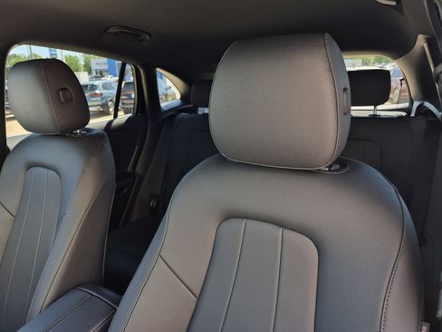 Used 2025 Mercedes-Benz GLA 250 image 14