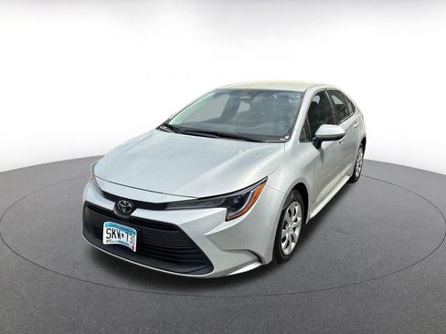 Used 2025 Toyota Corolla LE image 7