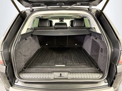 Used 2020 Land Rover Range Rover Sport SE image 27