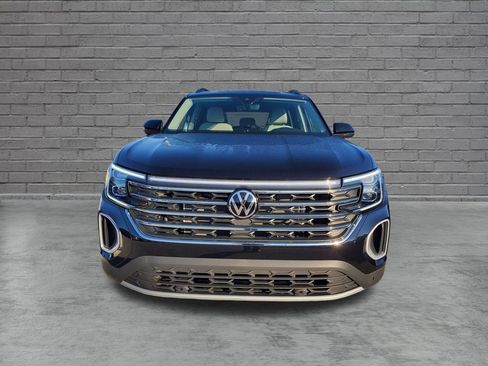 New 2026 Volkswagen Atlas SE FWD image 2