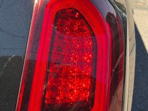 Used 2017 Chrysler 300 S w/ 300S Premium Group image 10