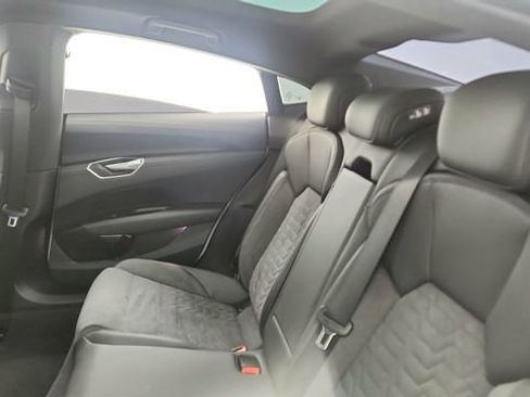 Used 2023 Audi e-tron GT Prestige w/ Prestige Package image 29