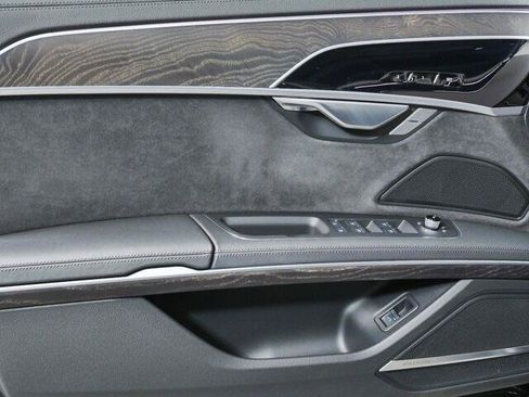 Used 2023 Audi A8 L 3.0T AWD/4WD image 25