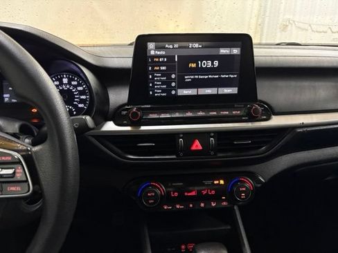 Used 2019 Kia Forte LXS FWD image 25