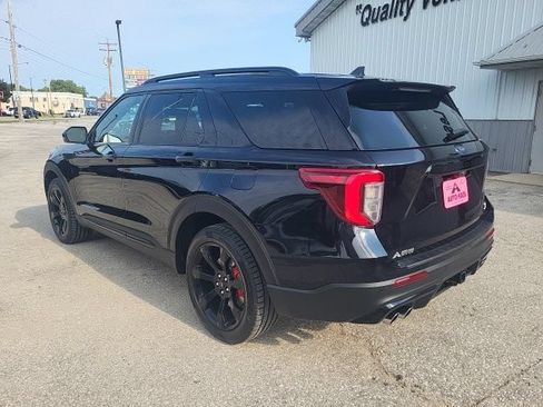 Used 2024 Ford Explorer ST w/ Technology Package AWD/4WD image 5