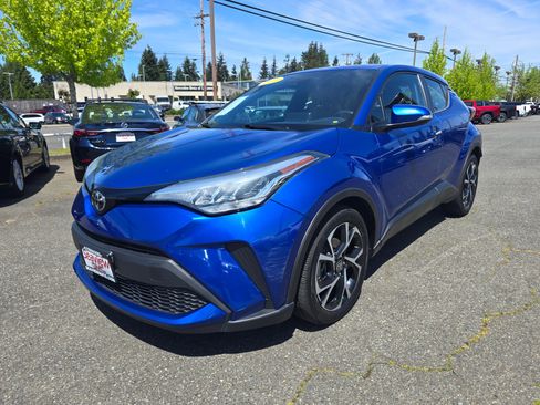 Used 2021 Toyota C-HR XLE FWD image 7
