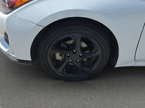Used 2019 Hyundai Veloster 2.0 FWD image 4