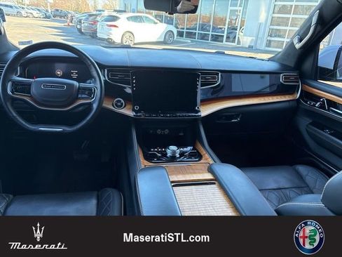 Used 2022 Jeep Grand Wagoneer Series III image 21