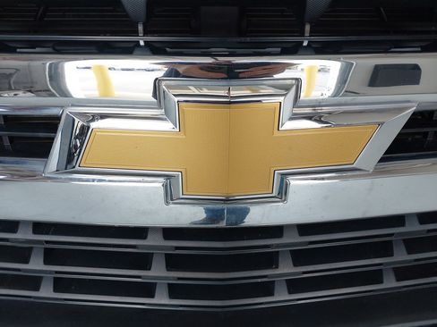 Used 2022 Chevrolet Silverado 1500 LT AWD/4WD image 31
