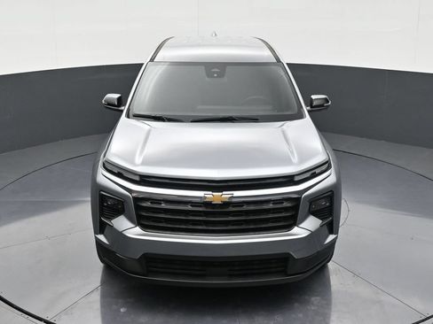 Used 2024 Chevrolet Traverse LS FWD image 19