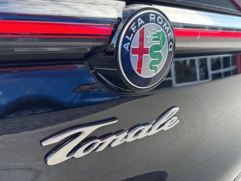 Certified 2024 Alfa Romeo Tonale Ti w/ Premium Interior Package AWD/4WD image 15