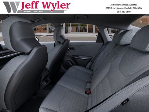 New 2025 Kia K4 EX image 19