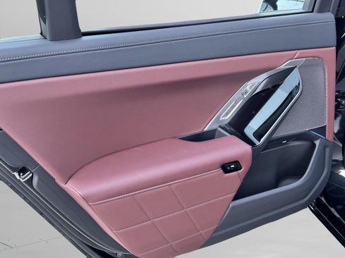 New 2026 BMW 740i image 31