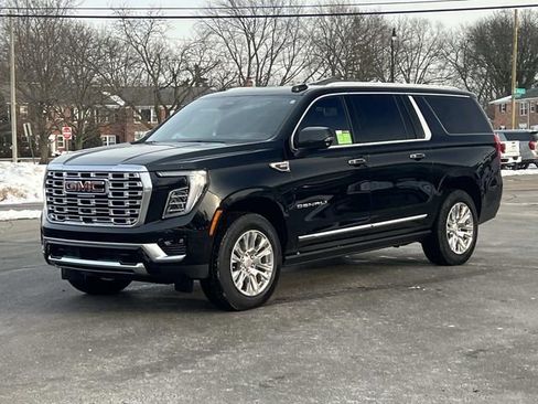 New 2026 GMC Yukon XL Denali w/ Sun & Power Step Package image 1