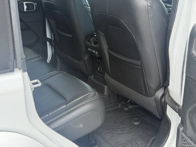 Used 2019 Jeep Wrangler Unlimited Sahara AWD/4WD image 20