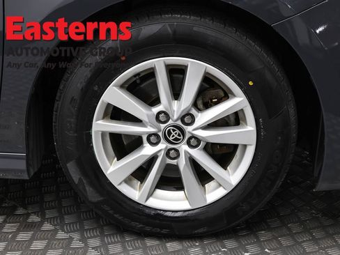 Used 2025 Toyota Camry LE image 31