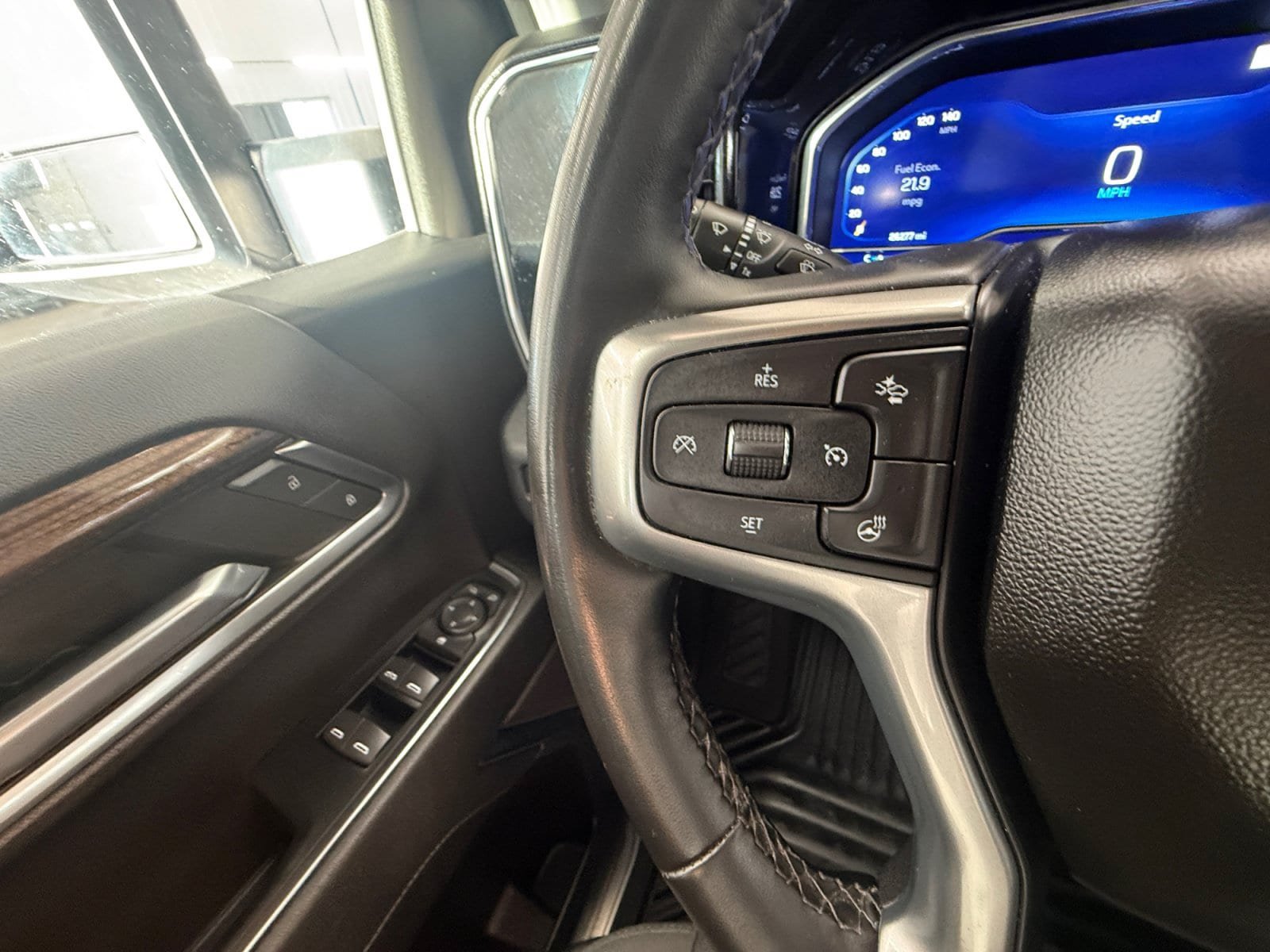 Used 2023 Chevrolet Silverado 1500 RST AWD/4WD image 17