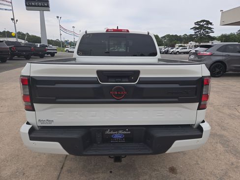 Used 2025 Nissan Frontier Pro-X w/ Tow Package RWD image 7