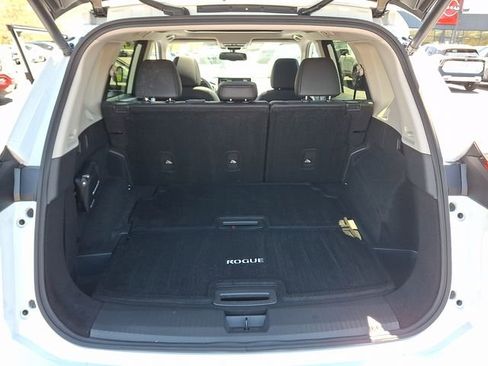 Used 2024 Nissan Rogue Platinum AWD/4WD image 29